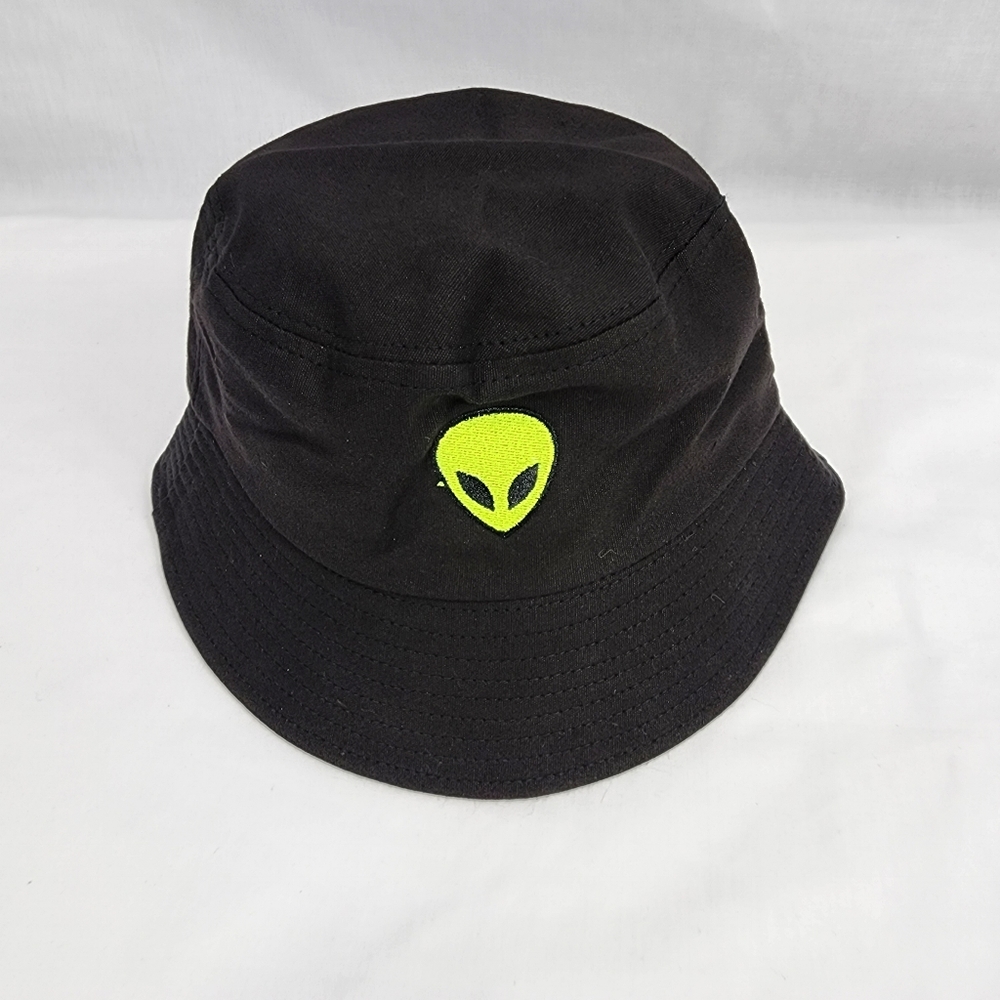 Black Alien Bucket Hat Unisex NWOT